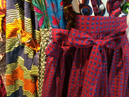 Dirndl-Schleife Binden: Auf welche Seite gehört sie?