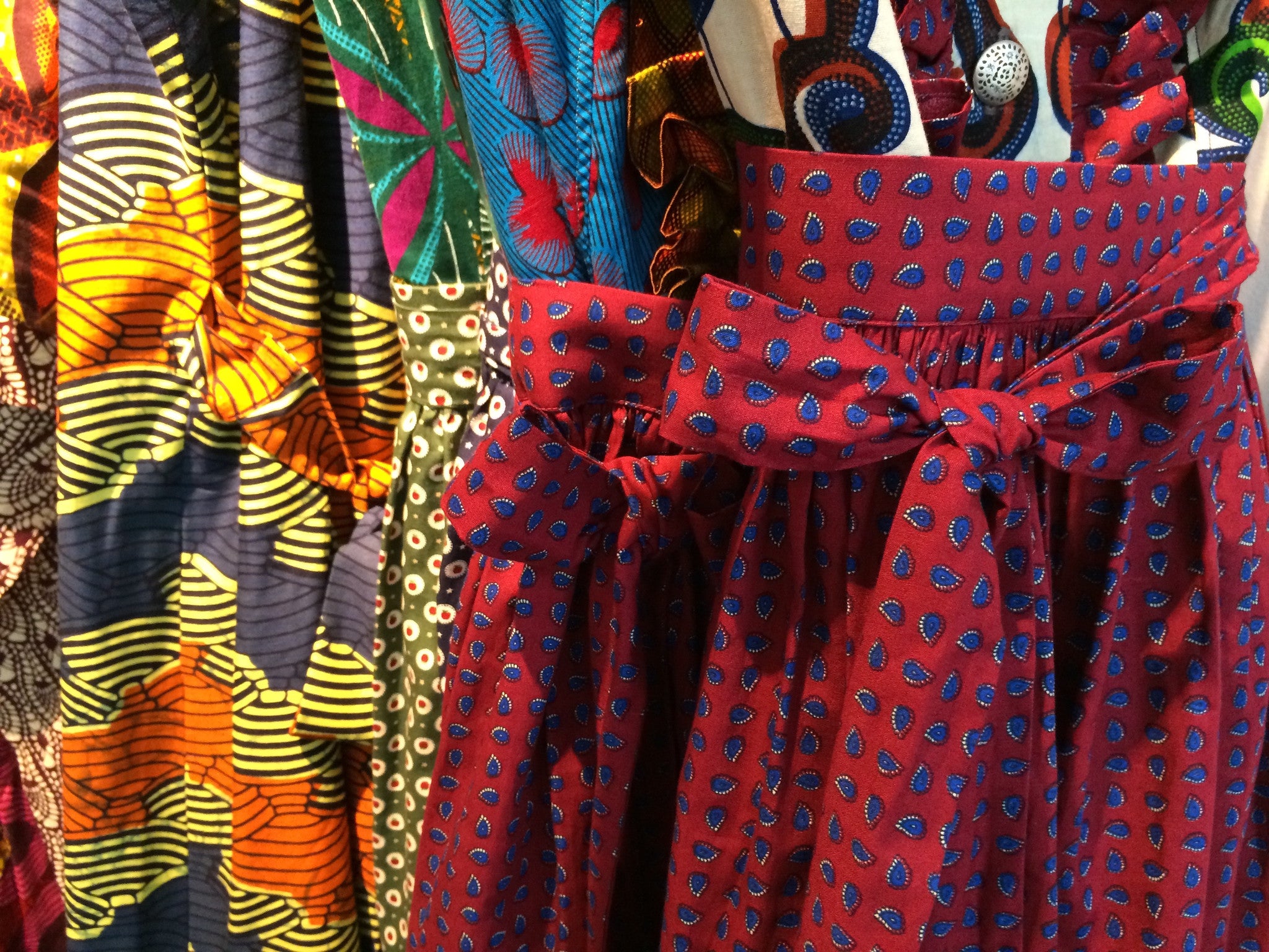 Dirndl-Schleife Binden: Auf welche Seite gehört sie?